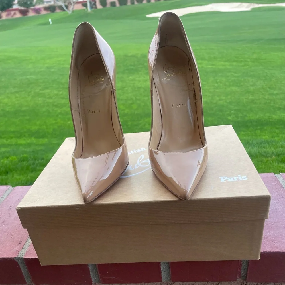 Christian Louboutin So Kate Heels - Picture 2 of 7